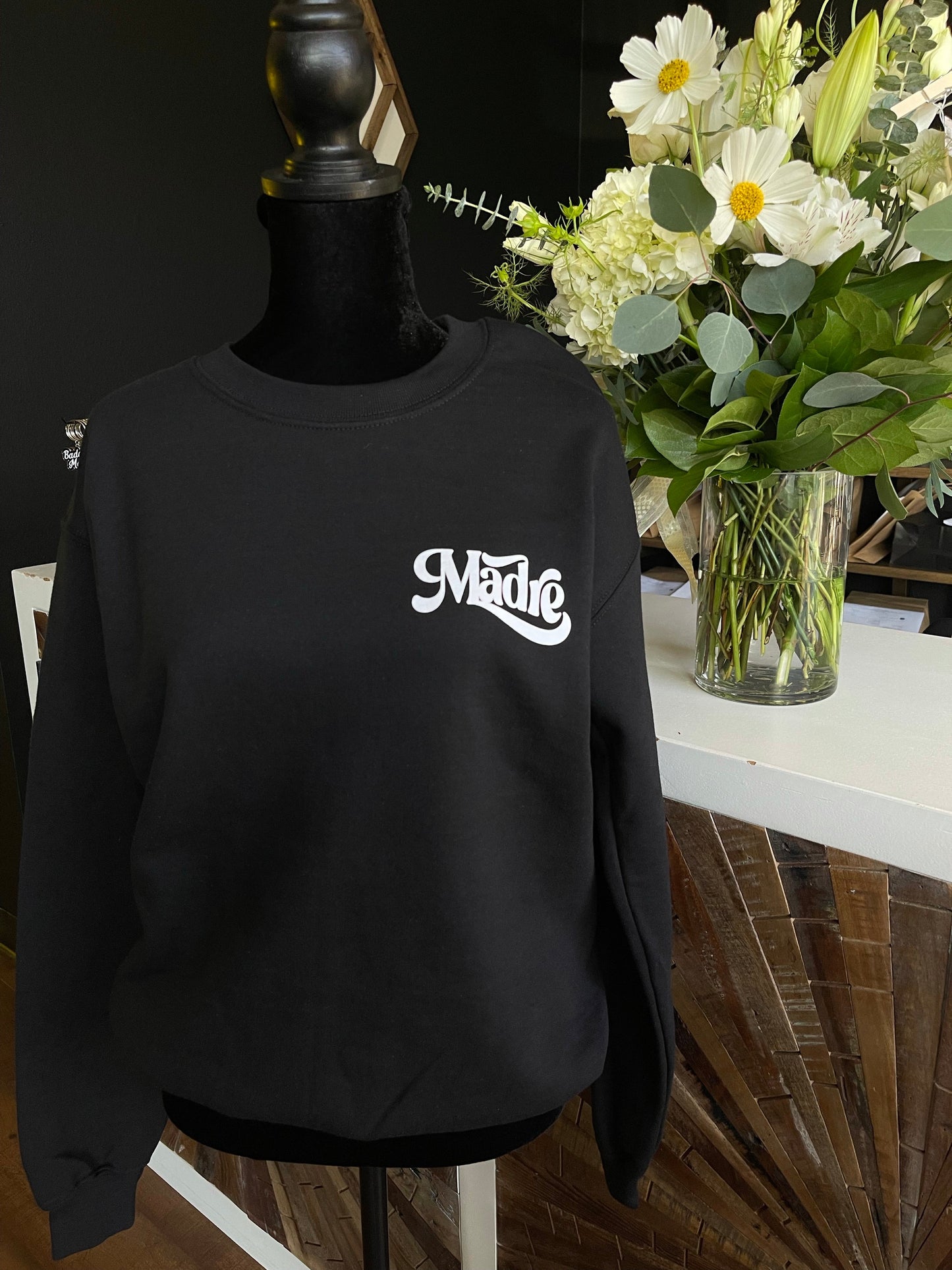 MADRE (FLORAL) - UNISEX BLACK CREW SWEATSHIRT